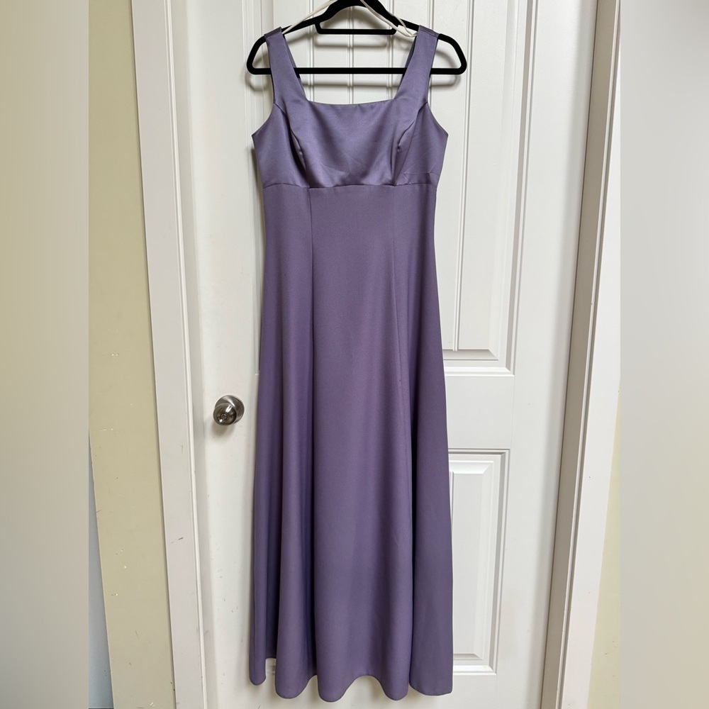 Vintage Nu Mode Lilac Sleeveless Full Length Bridal/Bridesmaid Gown. Size 9/10